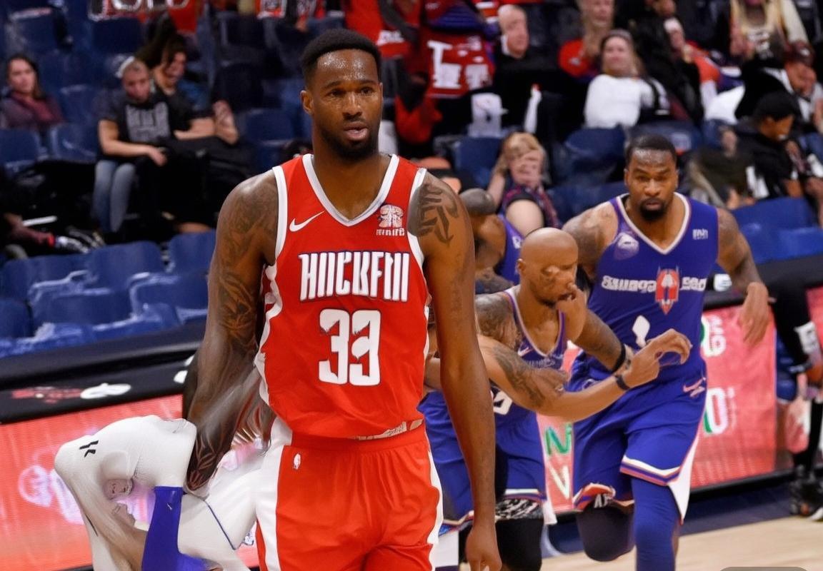 杜兰特手感不佳太阳进攻受阻 火箭防守活力难掩关键回合处理与年轻球队短板